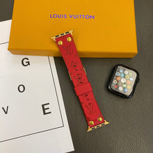 Load image into Gallery viewer, Bracelet de rechange Apple avec décoration en rivets et monogramme en relief WATCH BANDS