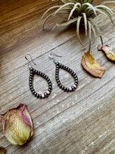 Load image into Gallery viewer, Smaller Sterling saucer Silver Pearls earrings teardrop - With Pink Conch