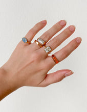 Load image into Gallery viewer, Flower Rectangular Ring