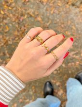 Load image into Gallery viewer, Eternal Cross Ring