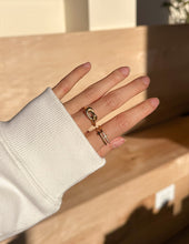Load image into Gallery viewer, Gold Knot Ring