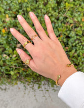 Load image into Gallery viewer, Radiant Heart Ring