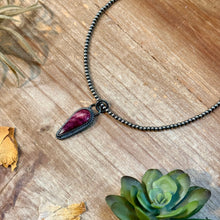 Load image into Gallery viewer, FREE Sterling Silver Pearl Necklace + MJ Purple Spiny Oyster Pendant