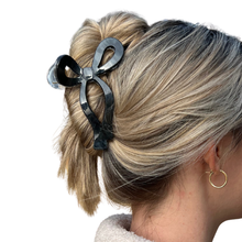 Load image into Gallery viewer, Black Bow Claw Clip