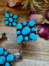Load image into Gallery viewer, Complete Squash Blossom Set – Kingman Turquoise – Sterling Silver – Navajo Made by Wilson Dawes