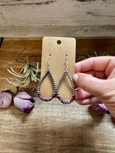 Load image into Gallery viewer, Purple Spiny Oyster Earrings – Sterling Silver Pearls