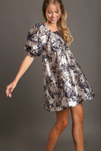 Load image into Gallery viewer, Umgee Metallic Jacquard Puff Sleeve Dress