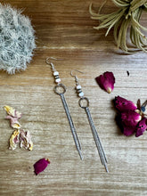 Load image into Gallery viewer, Chic dangle earrings with pink conch  &amp; sterling silver pearls