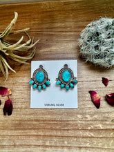 Load image into Gallery viewer, Stud earrings Kingman turquoise and sterling silver
