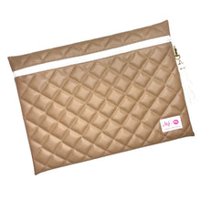 Load image into Gallery viewer, Quilted Mocha