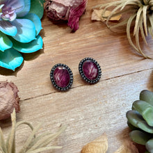 Load image into Gallery viewer, MJ Purple Spiny Oyster Oval Stud Earrings