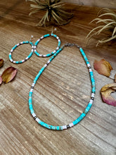 Load image into Gallery viewer, Turquoise Variscite &amp; Pink Conch Choker – Exclusive Bijoux FAB Design