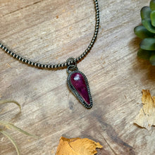 Load image into Gallery viewer, FREE Sterling Silver Pearl Necklace + MJ Purple Spiny Oyster Pendant