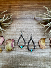 Load image into Gallery viewer, Smaller Sterling saucer Silver Pearls earrings teardrop - With Turquoise