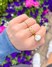 Load image into Gallery viewer, Howlite Stone Ring