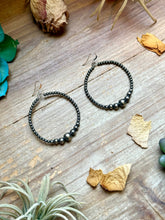 Load image into Gallery viewer, Graduated Sterling Silver Pearl Hoop Earrings