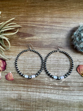 Load image into Gallery viewer, Big Sterling Silver Pearls Hoops with pink Conch
