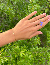 Load image into Gallery viewer, Dainty Heart Bracelet