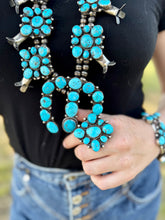 Load image into Gallery viewer, Complete Squash Blossom Set – Kingman Turquoise – Sterling Silver – Navajo Made by Wilson Dawes