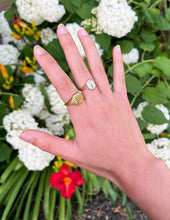 Load image into Gallery viewer, Wildflower Signet Ring
