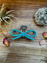 Load image into Gallery viewer, Turquoise magnesite bead bow hair clips