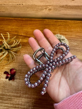 Load image into Gallery viewer, Bow Pearl hair clips