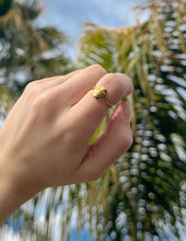 Load image into Gallery viewer, Gold Wildflower Ring