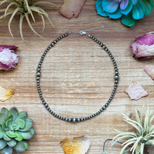 Load image into Gallery viewer, Graduated Sterling Silver pearls choker necklace
