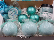 Load image into Gallery viewer, Spa Pure Luxury Spa Kit - Pure Bliss - 3 XL Pure Bliss Bath Fizzies, 3 Pure Bliss shower steamers, 3 Heart-shaped soaps, one 3.5 oz Pure Bliss whipped soap scrub, 1 Roll-on Perfume, Perfect for a mini-spa treatment.