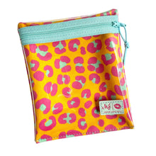 Load image into Gallery viewer, Multi-Use Clear Front Pouch
