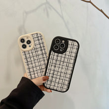 Load image into Gallery viewer, Xiaoxiangfeng iphone16 is suitable for 17pro max iPhone case 11 women's 12 simple 15 black and white grid 8 flannel