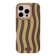 Load image into Gallery viewer, Leather personalized stripes for iphone17 Apple 15promax mobile phone case 14 premium retro 13 generation 16