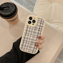 Load image into Gallery viewer, Xiaoxiangfeng iphone16 is suitable for 17pro max iPhone case 11 women's 12 simple 15 black and white grid 8 flannel