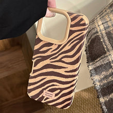 Load image into Gallery viewer, Personalized zebra pattern is suitable for iphone16 Apple 17 mobile phone case 15promax retro 14 suede 13 generation hair