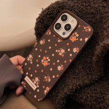 Load image into Gallery viewer, Warm brown gentle small floral iPhone16 mobile phone case Apple 17Pro leather 16 suitable for 13 autumn and winter max retro