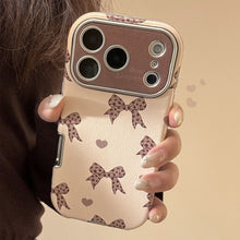 Load image into Gallery viewer, Leopard print bow iphone17 apple 16promax mobile phone case 15 for 13 sweet and cool retro 14 leather case