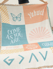 Load image into Gallery viewer, Patchwork Throw Blanket