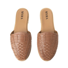 Load image into Gallery viewer, Madrigonna Sandals In Brown