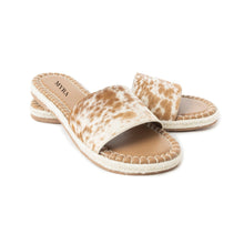 Load image into Gallery viewer, Running Pony Sandals In Brown &amp; White Hairon