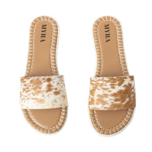 Load image into Gallery viewer, Running Pony Sandals In Brown &amp; White Hairon