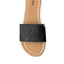 Load image into Gallery viewer, Running Pony Sandals In Black &amp; White Hairon