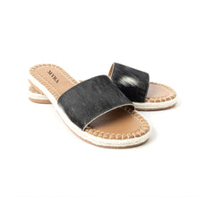 Load image into Gallery viewer, Running Pony Sandals In Black &amp; White Hairon