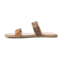 Load image into Gallery viewer, Diamond Ridge Sandals In Black and Brown