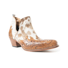 Load image into Gallery viewer, Rosa Canyon Booties In Brown &amp; White