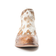 Load image into Gallery viewer, Rosa Canyon Booties In Brown &amp; White