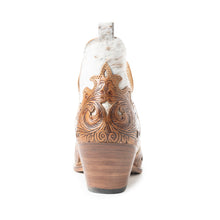 Load image into Gallery viewer, Rosa Canyon Booties In Brown &amp; White