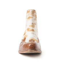 Load image into Gallery viewer, Twin Forks Booties In Brown &amp; White