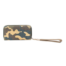Load image into Gallery viewer, Myra Ranger’s Day Wallet in Moss Camo Green
