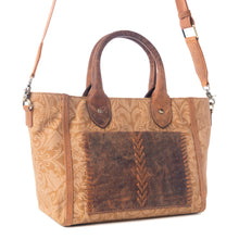 Load image into Gallery viewer, Yellowstone Kayce's Trail Crossbody with Pockets in Amber