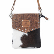 Load image into Gallery viewer, Myra Rustler Bend Canvas &amp; Hairon Bag in Brindle Chestnut